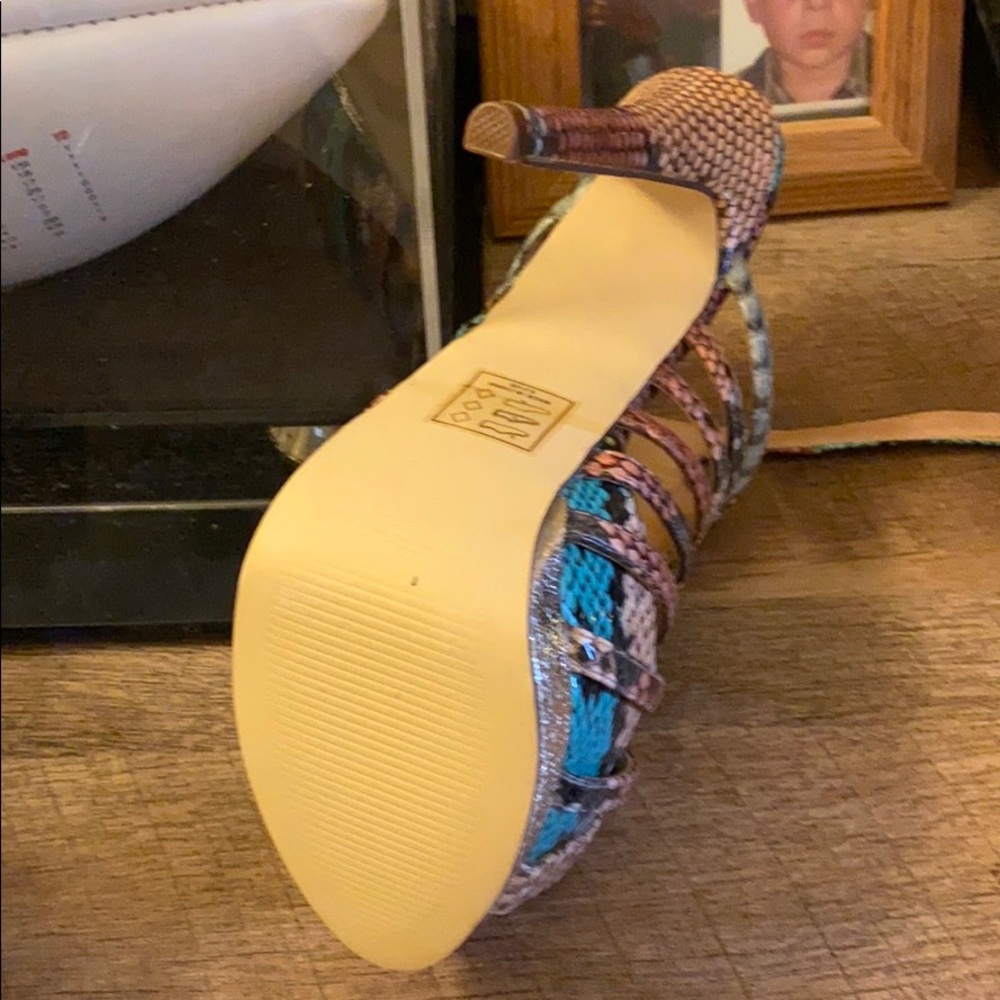 Shoes - Picture 3 of 3